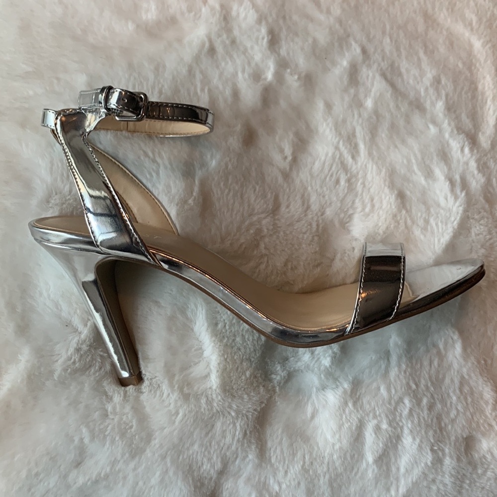 Silver Heels - image 3